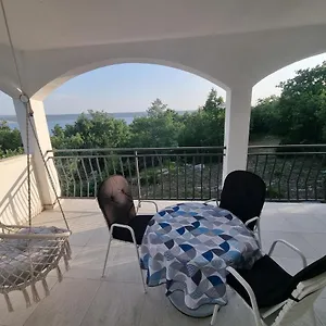 Apartament Lucija, Maslenica