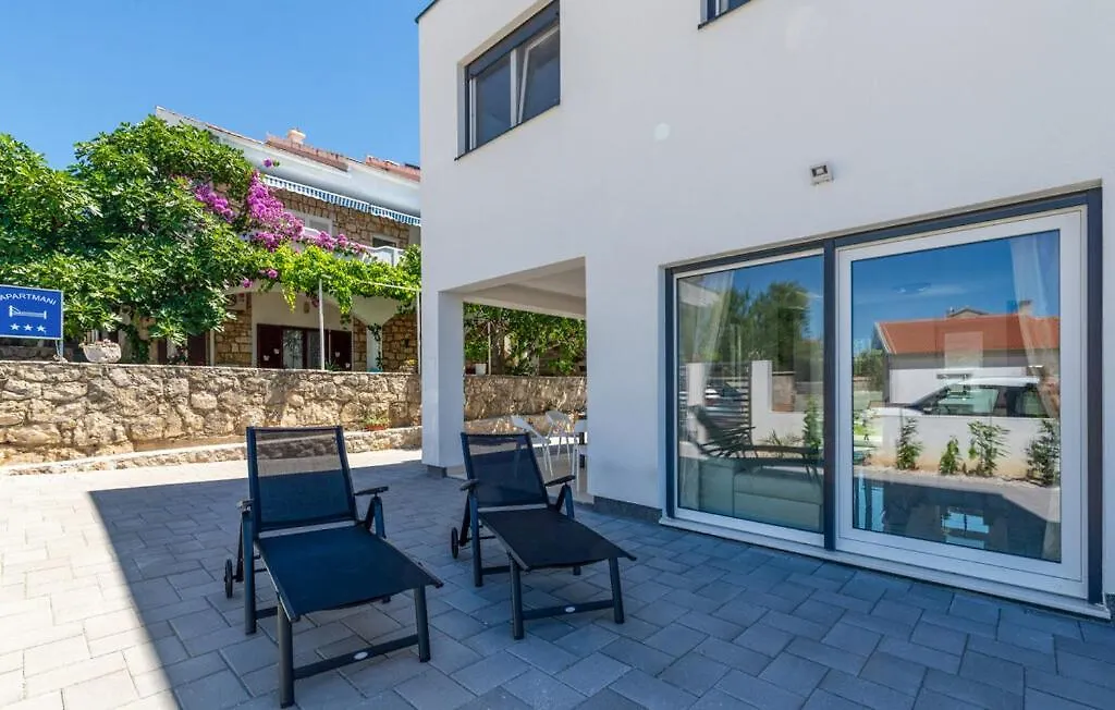 Three Seas Apartment Maslenica