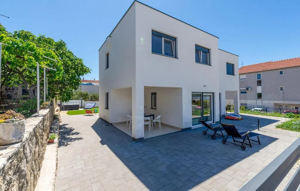Three Seas Apartment Maslenica