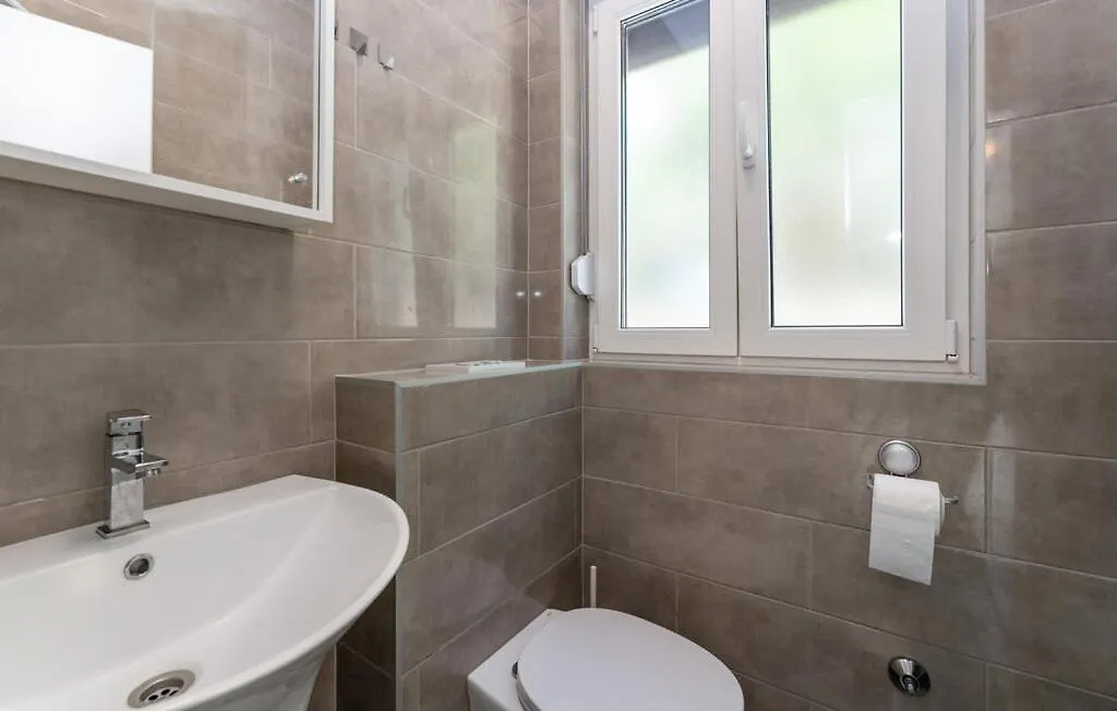 Three Seas Apartment Maslenica